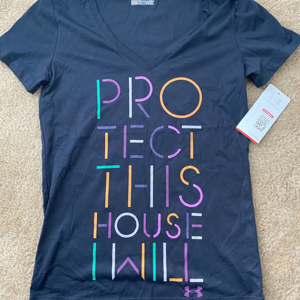 NWT Women’s Under Armour T-Shirt